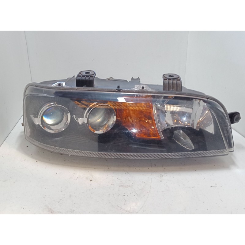 Recambio de faro derecho para fiat punto (188_) 1.2 16v 80 (188.233, .235, .253, .255, .333, .353, .639,... referencia OEM IAM  