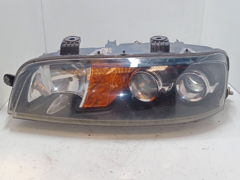 Recambio de faro izquierdo para fiat punto (188_) 1.2 16v 80 (188.233, .235, .253, .255, .333, .353, .639,... referencia OEM IAM