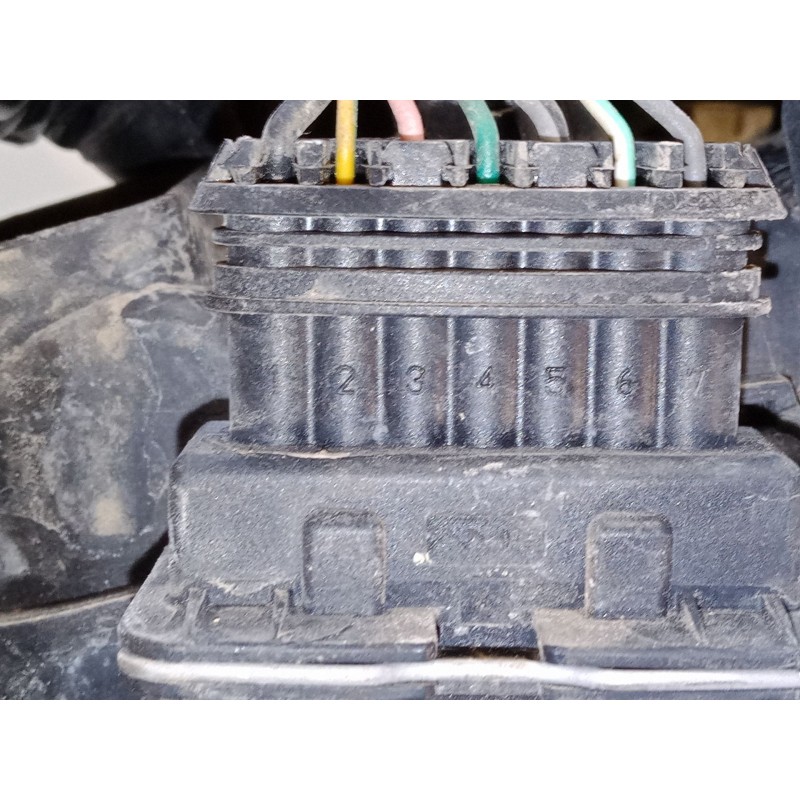 Recambio de faro izquierdo para fiat punto (188_) 1.2 16v 80 (188.233, .235, .253, .255, .333, .353, .639,... referencia OEM IAM