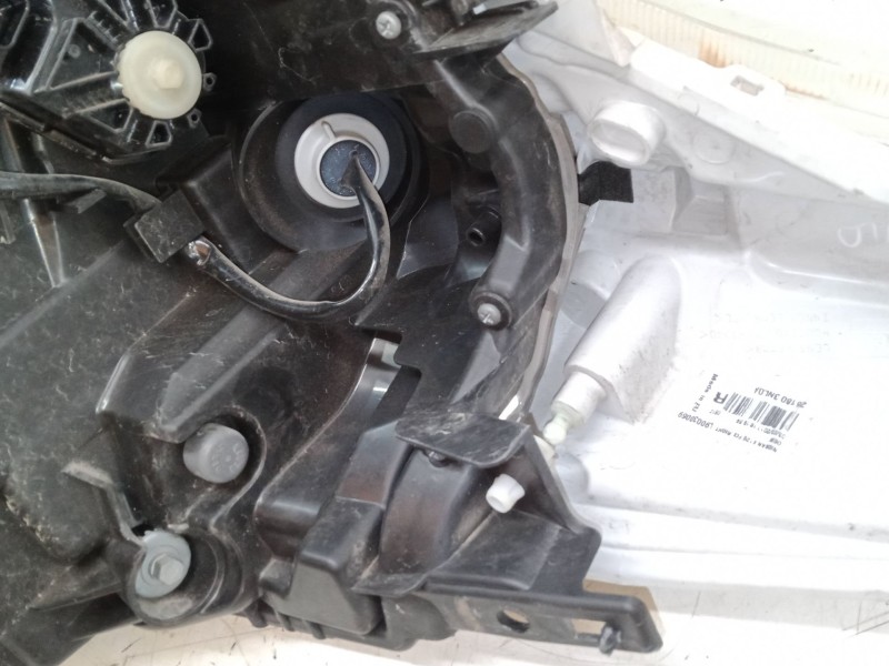 Recambio de faro derecho xenon para nissan leaf (ze0) electric referencia OEM IAM 260103NL5A  1M1300000