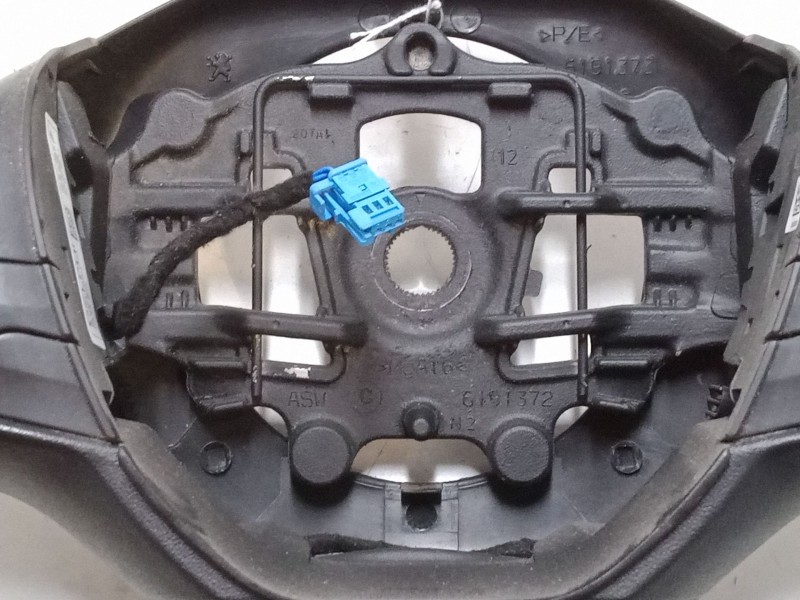 Recambio de volante multifincion para peugeot 208 i (ca_, cc_) 1.4 hdi referencia OEM IAM   