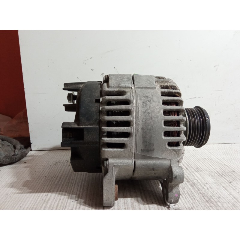 Recambio de alternador para seat leon (1p1) 1.6 tdi referencia OEM IAM TG14C011  