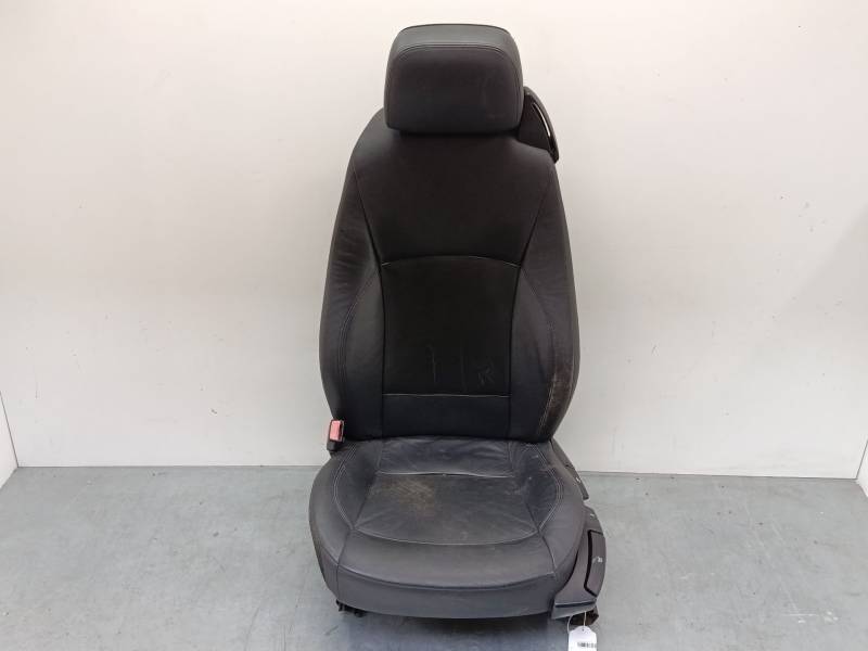 ASIENTO DELANTERO IZQUIERDO 