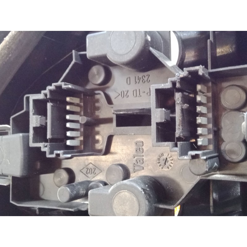 Recambio de piloto trasero derecho para renault scénic i monospace (ja0/1_, fa0_) 1.9 dci (ja05, ja1f) referencia OEM IAM   
