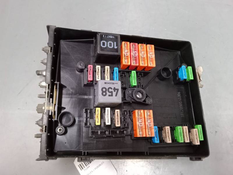CAJA RELES / FUSIBLES 1K0937125A 
