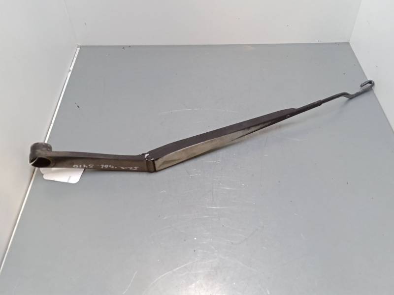 BRAZO LIMPIA DELANTERO IZQUIERDO 