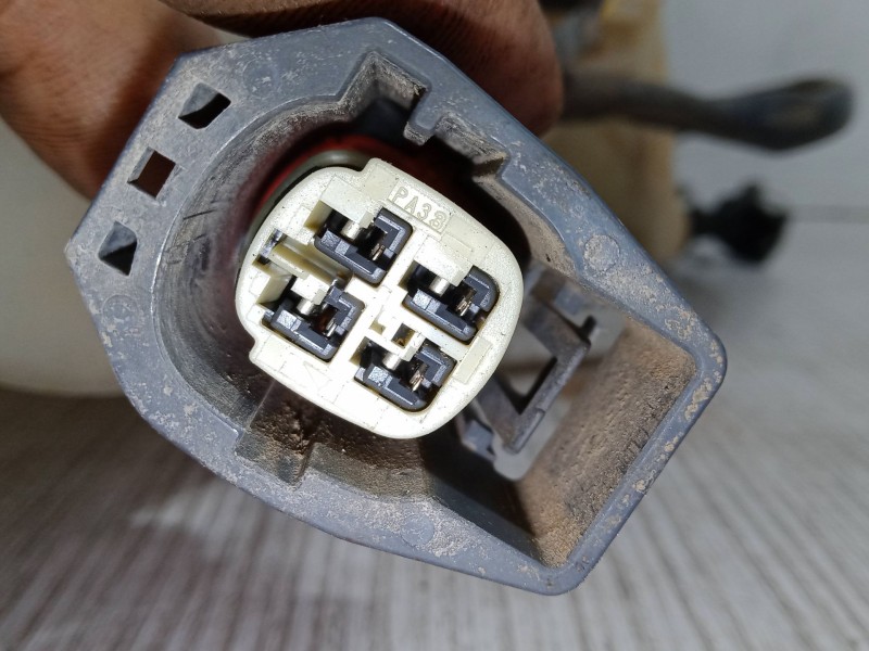 Recambio de botella liquido limpiaparabrisas para volvo v70 ii (285) d5 referencia OEM IAM   