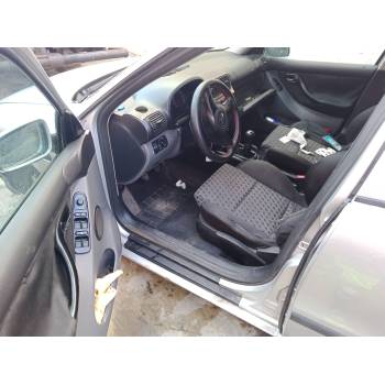 SEAT LEON (1M1)
