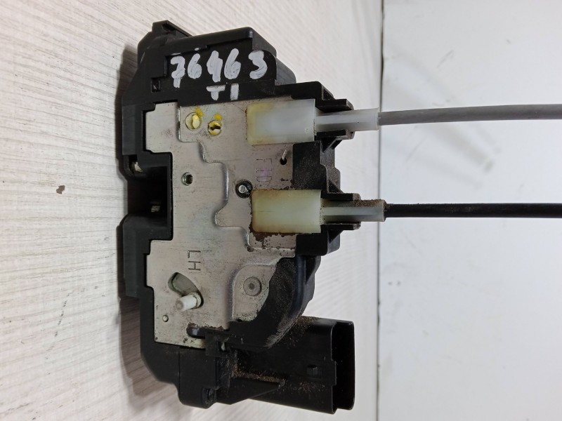 Recambio de cerradura puerta trasera izquierda para hyundai i20 i (pb, pbt) 1.2 referencia OEM IAM 81410-1J020FJD  