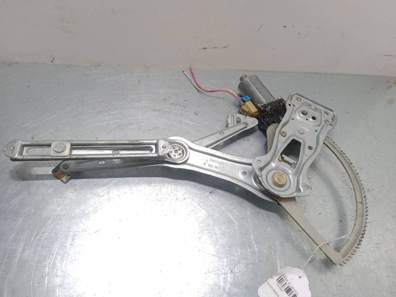 ELEVALUNAS ELECTRICO DELANTERO DERECHO 