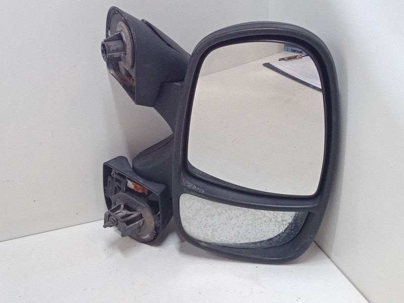Recambio de retrovisor derecho para renault trafic ii furgoneta (fl) 1.9 dci 80 (fl0b) referencia OEM IAM   