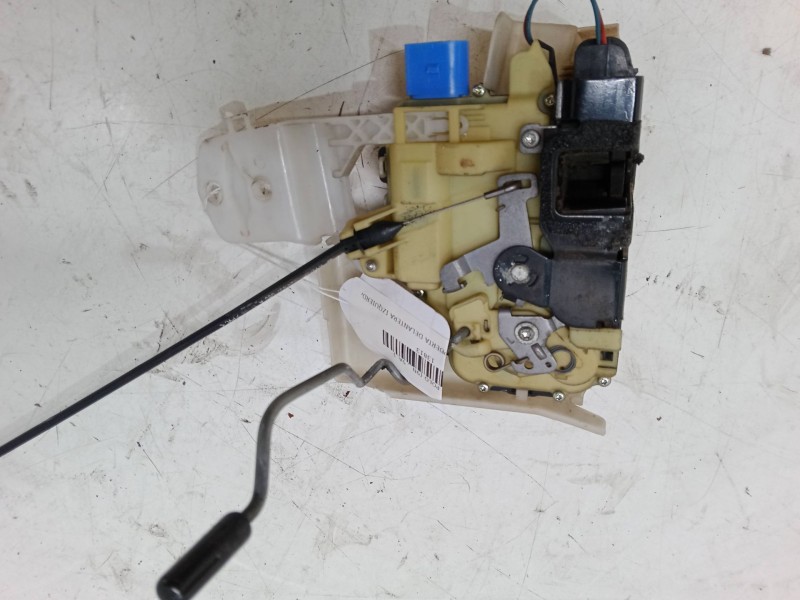 Recambio de cerradura puerta delantera izquierda para volkswagen polo (9n_, 9a_) 1.2 referencia OEM IAM    Recambio de cerradura puerta delantera izquierda para volkswagen polo (9n_, 9a_) 1.2 referencia OEM IAM