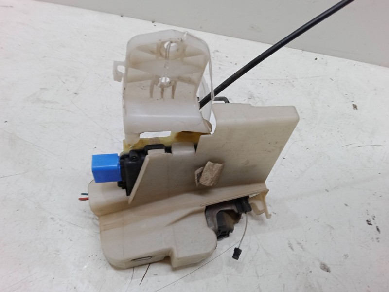 Recambio de cerradura puerta delantera izquierda para volkswagen polo (9n_, 9a_) 1.2 referencia OEM IAM    Recambio de cerradura puerta delantera izquierda para volkswagen polo (9n_, 9a_) 1.2 referencia OEM IAM