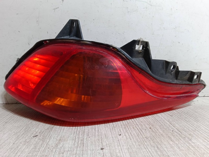 Recambio de piloto trasero izquierdo para honda nss250ex referencia OEM IAM   