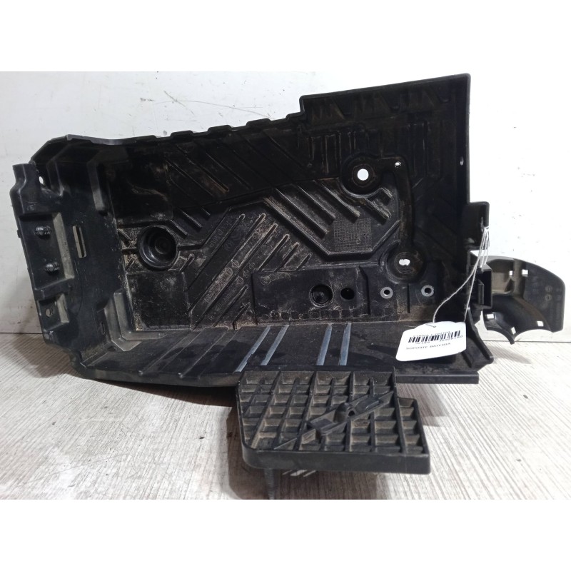 Recambio de soporte bateria para opel corsa f (p2jo) 1.2 (68) referencia OEM IAM 9830928180//9823533180  