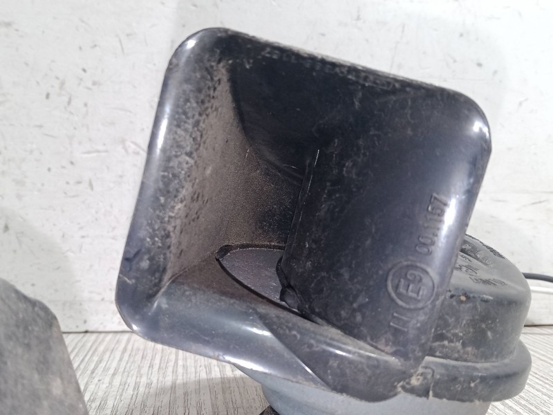 Recambio de claxon para renault captur i (j5_, h5_) 1.2 tce 120 referencia OEM IAM 70/3881157  