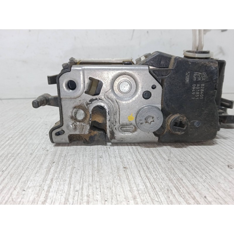 Recambio de cerradura puerta delantera derecha para peugeot partner furgoneta/monovolumen 1.6 hdi 16v referencia OEM IAM A01454 