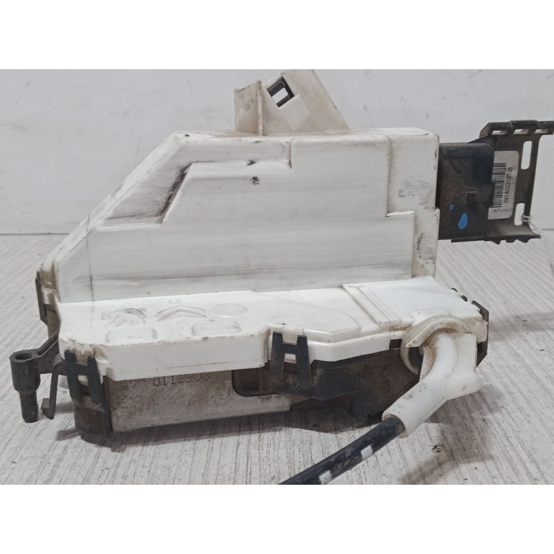Recambio de cerradura puerta delantera derecha para peugeot partner furgoneta/monovolumen 1.6 hdi 16v referencia OEM IAM A01454  Recambio de cerradura puerta delantera derecha para peugeot partner furgoneta/monovolumen 1.6 hdi 16v referencia OEM IAM A01454