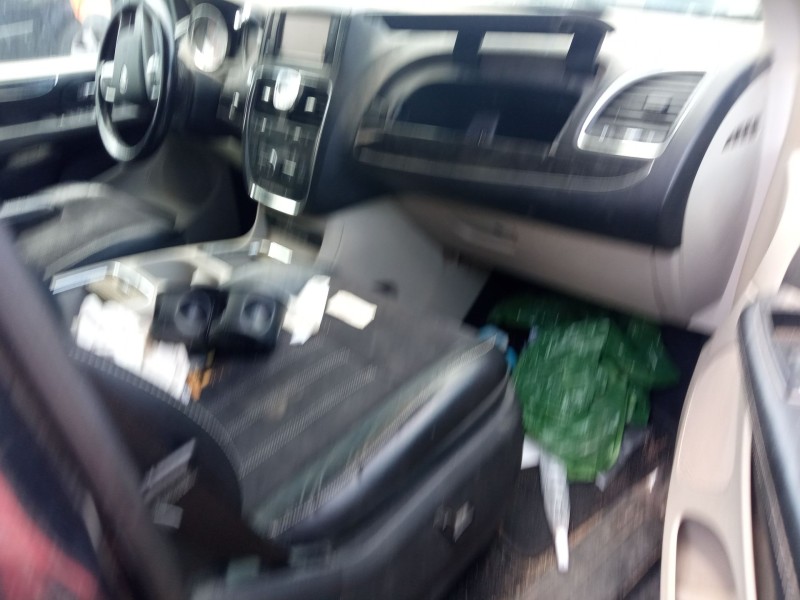 lancia voyager monospace (404_) del año 2013