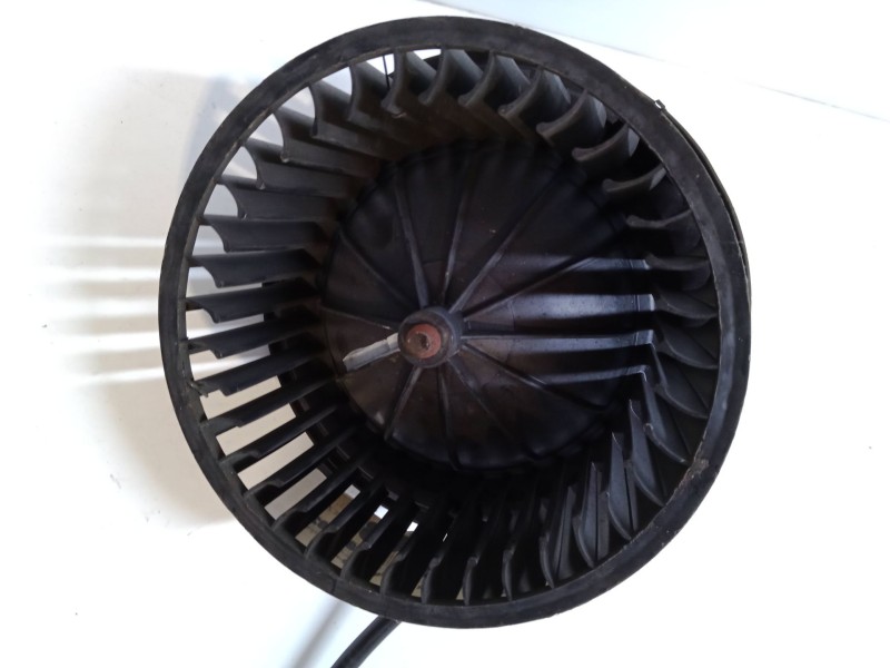 Recambio de motor calefaccion para volkswagen transporter t4 furgoneta (70a, 70h, 7da, 7dh) 2.5 referencia OEM IAM    Recambio de motor calefaccion para volkswagen transporter t4 furgoneta (70a, 70h, 7da, 7dh) 2.5 referencia OEM IAM