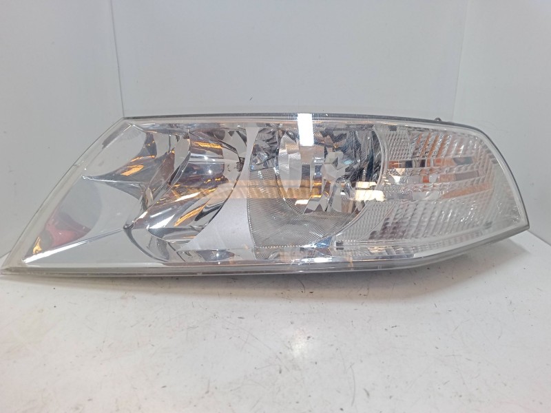 Recambio de faro izquierdo para skoda octavia ii combi (1z5) 1.9 tdi referencia OEM IAM   