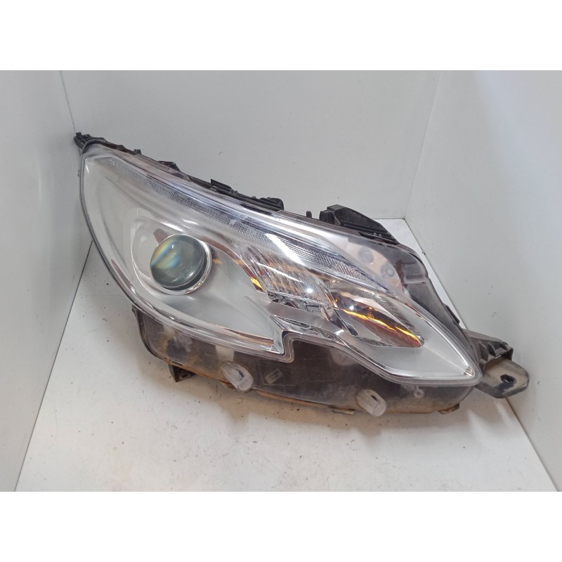 Recambio de faro derecho para peugeot 2008 i (cu_) 1.2 vti referencia OEM IAM   