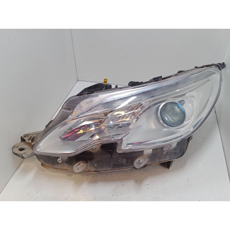 Recambio de faro izquierdo para peugeot 2008 i (cu_) 1.2 vti referencia OEM IAM 2278GKW  90106472