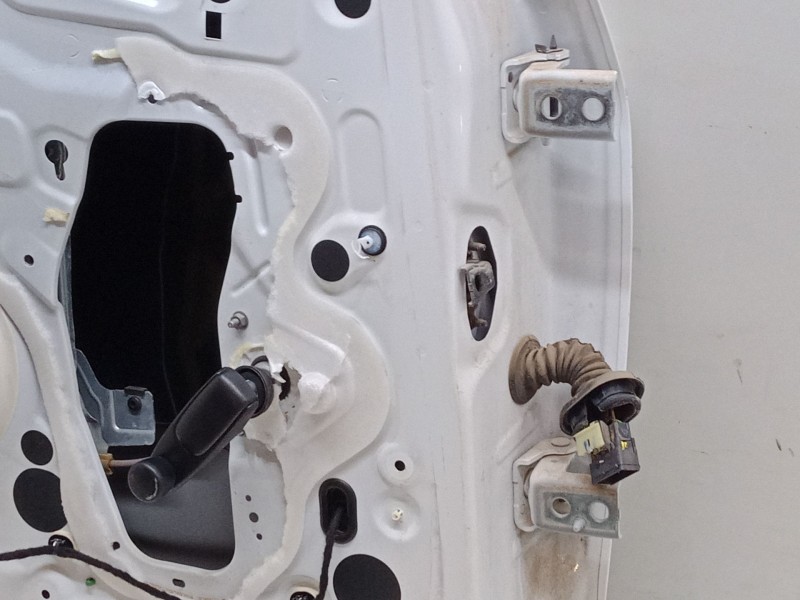 Recambio de puerta trasera izquierda para peugeot 2008 i (cu_) 1.2 vti referencia OEM IAM   