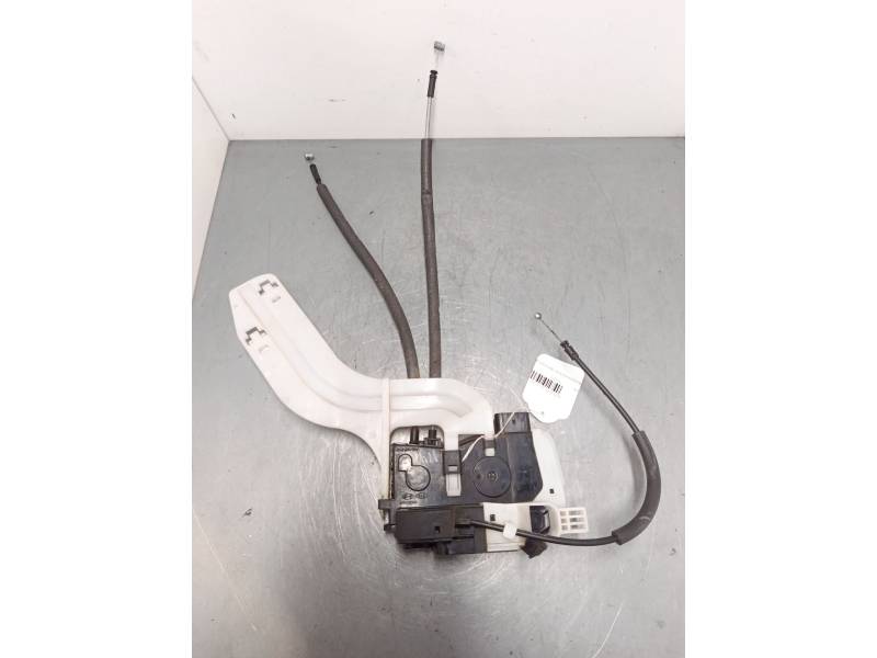 CERRADURA PUERTA TRASERA IZQUIERDA 814102Y010 