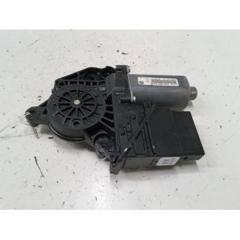 MOTOR ELEVALUNA TRASERO DERECHO 