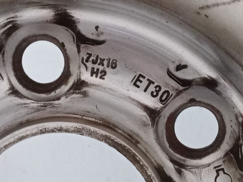 Recambio de llanta chapa 16´´ para nissan pathfinder iii (r51) 2.5 dci referencia OEM IAM 7JX16H2ET30  