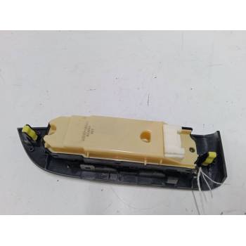 MANDO ELEVALUNAS DELANTERO IZQUIERDO 8404048080 