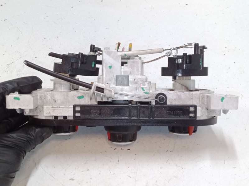 Recambio de mando climatizador para dacia lodgy (js_) 1.5 dci referencia OEM IAM 5P3743000  