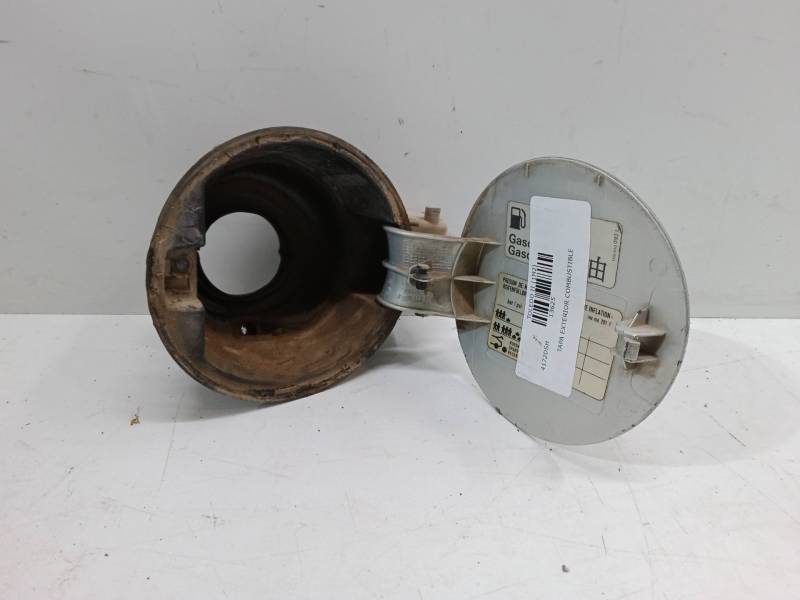 TAPA EXTERIOR COMBUSTIBLE 