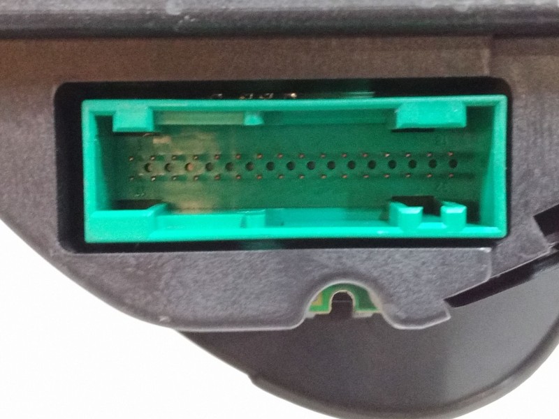 Recambio de cuadro instrumentos para seat ibiza iii (6l1) 1.4 16v referencia OEM IAM 06L0920820F  