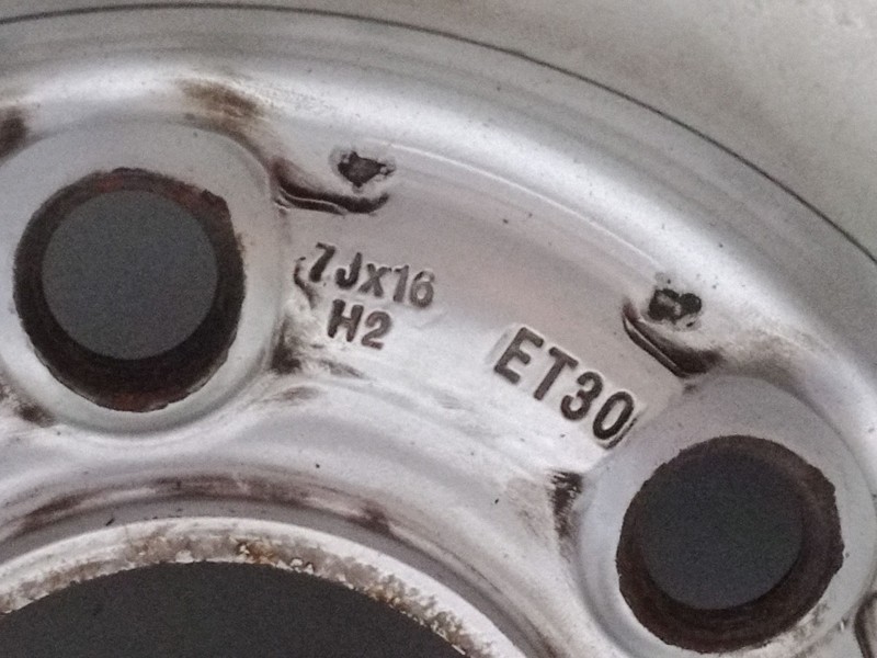 Recambio de llanta chapa 16´´ para nissan pathfinder iii (r51) 2.5 dci referencia OEM IAM 7Jx16H2ET30  