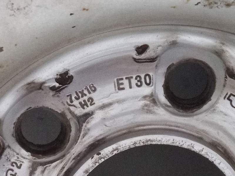 Recambio de llanta chapa 16´´ para nissan pathfinder iii (r51) 2.5 dci referencia OEM IAM 7Jx16H2ET30  