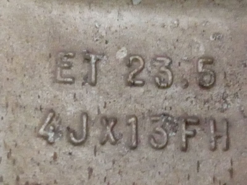 Recambio de llanta aluminio 13´´ para microcar due 0.5 referencia OEM IAM 4Jx13FHET23.5  