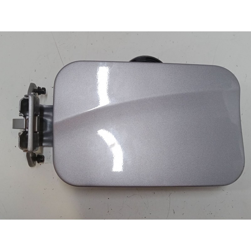 Recambio de tapa exterior combustible para hyundai i800 se crdi auto euro6 a51az1 referencia OEM IAM   