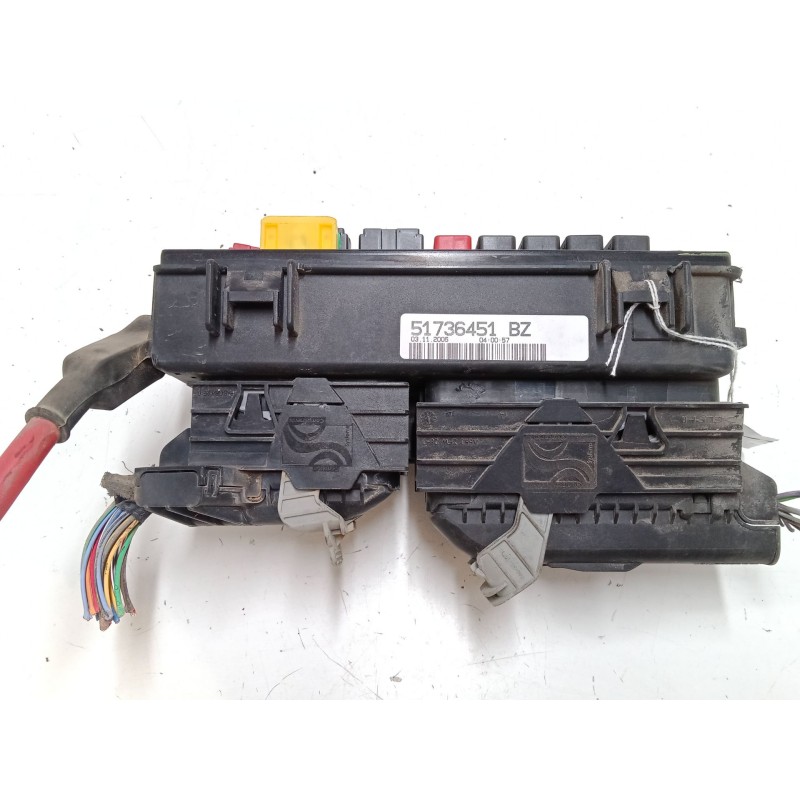 Recambio de caja reles / fusibles para fiat grande punto van (199_) 1.4 (199cxb1a, 199dxb1a) referencia OEM IAM 51736451BZ  