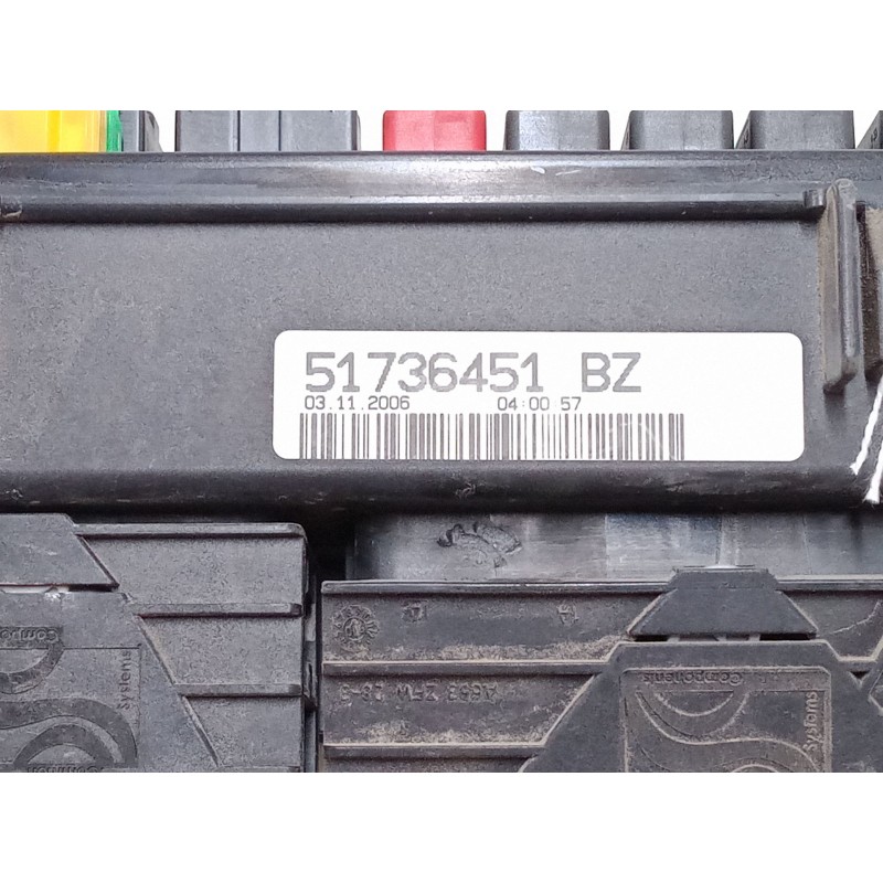 Recambio de caja reles / fusibles para fiat grande punto van (199_) 1.4 (199cxb1a, 199dxb1a) referencia OEM IAM 51736451BZ  