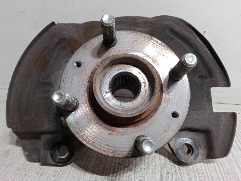 Recambio de mangueta delantera derecha para hyundai getz (tb) 1.1 referencia OEM IAM   