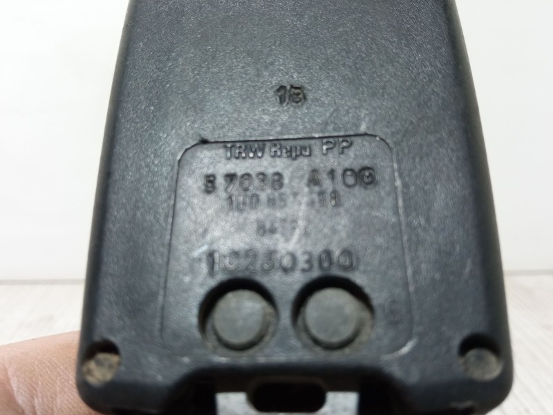 Recambio de anclaje cinturon trasero derecho para skoda octavia i (1u2) 1.9 tdi referencia OEM IAM   