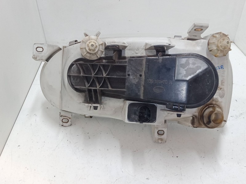 Recambio de faro derecho para volkswagen golf iii variant (1h5) 1.6 referencia OEM IAM   