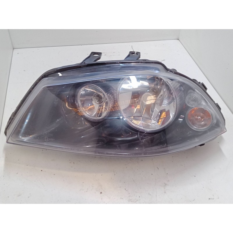 Recambio de faro izquierdo para seat ibiza iii (6l1) 1.4 16v referencia OEM IAM   