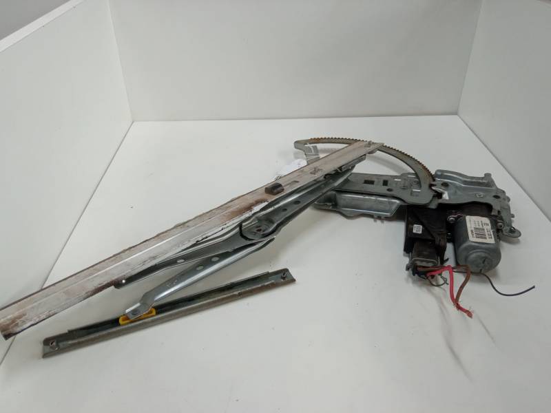 ELEVALUNAS ELECTRICO DELANTERO DERECHO 