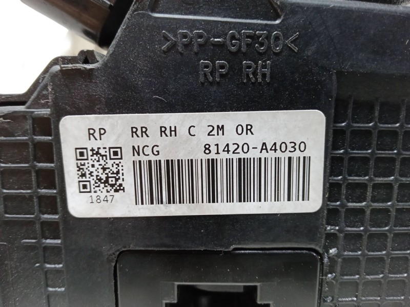Recambio de cerradura puerta trasera derecha para kia carens iv 1.6 gdi referencia OEM IAM 81420-A4030  