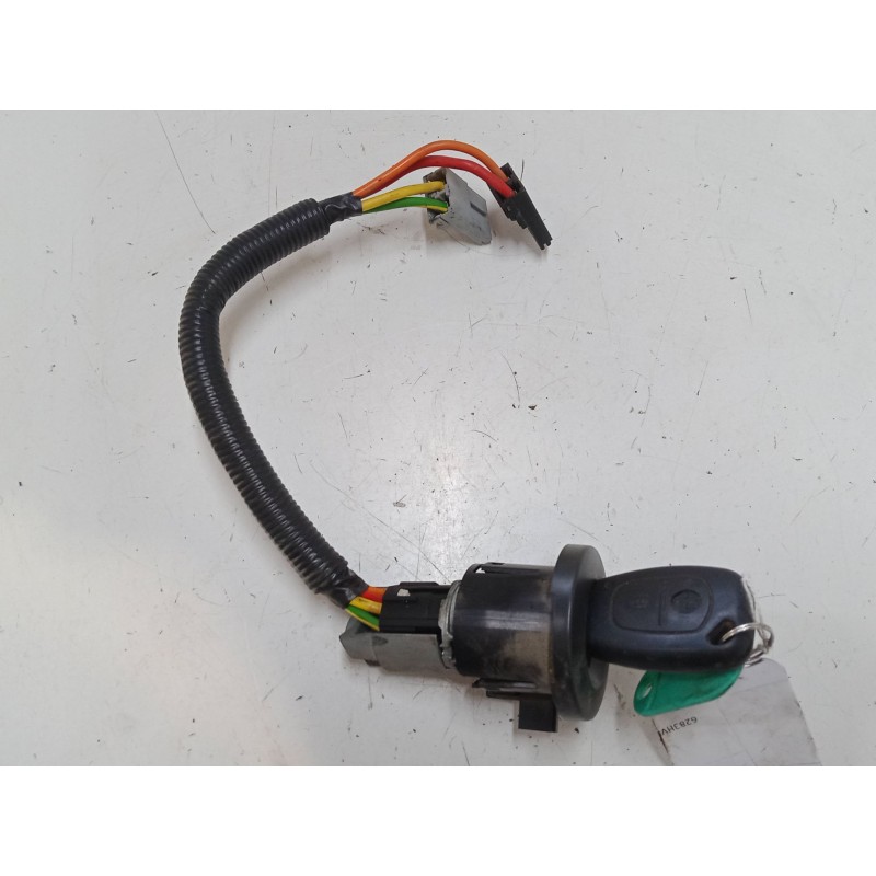 Recambio de clausor para opel vivaro a furgoneta (x83) 2.0 cdti (f7) referencia OEM IAM 8200826300C  1749060 3