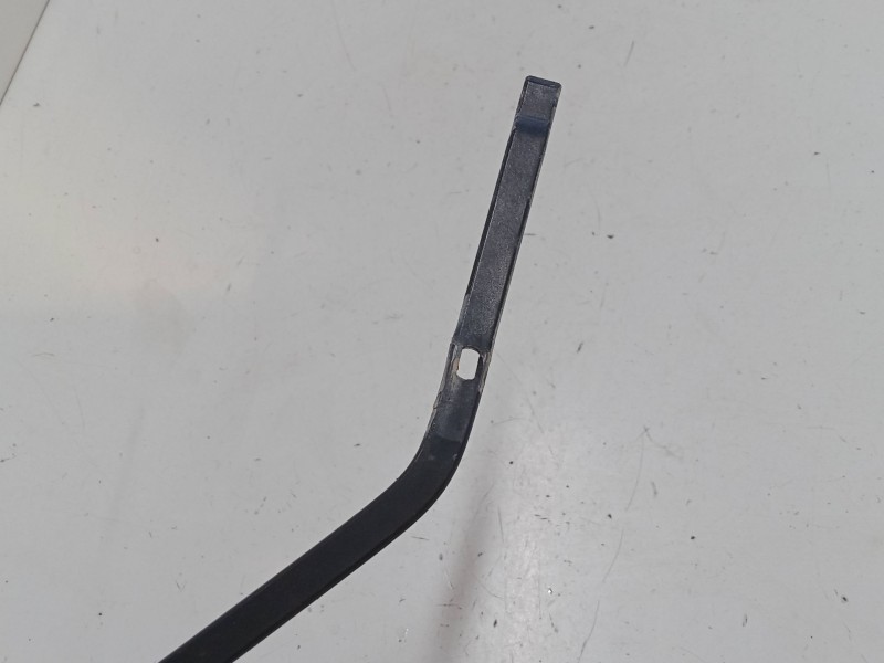 Recambio de brazo limpia delantero izquierdo para peugeot bipper tepee 1.3 hdi 75 referencia OEM IAM   