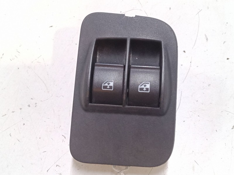 Recambio de mando elevalunas delantero izquierdo para peugeot bipper tepee 1.3 hdi 75 referencia OEM IAM   
